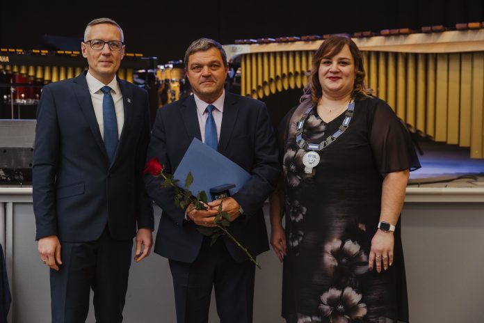 Omavalitsuse aastapäev F2